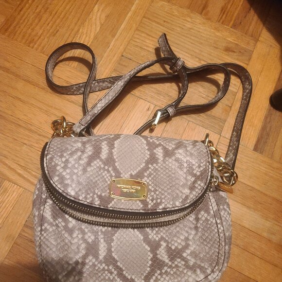 Michael Kors Handbags - Michael Kors shoulder mini bag